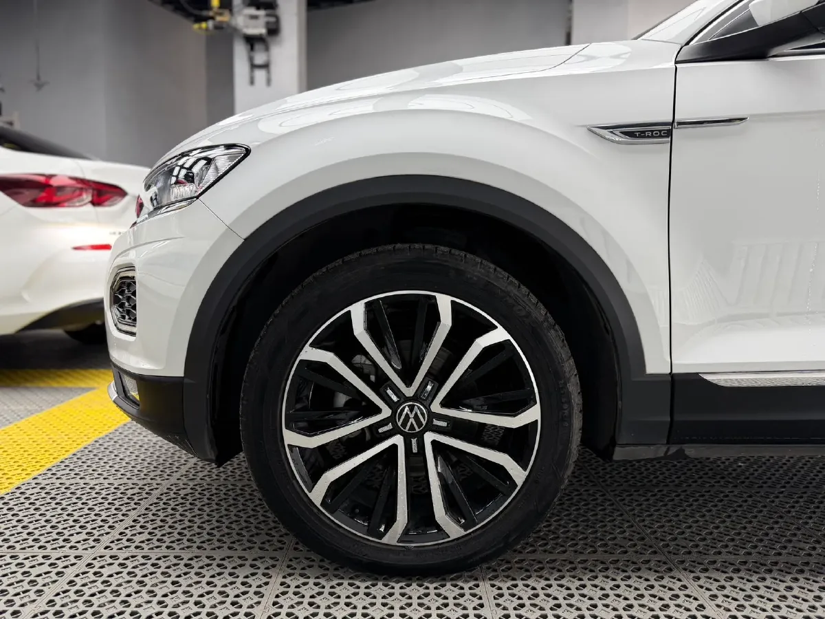 2022 Volkswagen T-Roc 1.4T 150HP L4 7DCT,autocango,china used car exporter,china ev exporter,chinese used car exporter,chinese used ev exporter