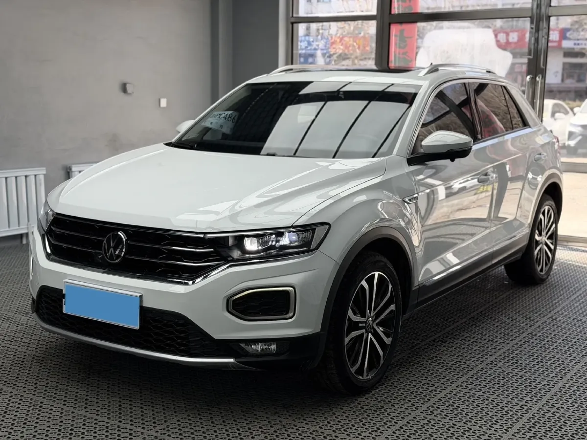 2022 Volkswagen T-Roc 1.4T 150HP L4 7DCT,autocango,china used car exporter,china ev exporter,chinese used car exporter,chinese used ev exporter