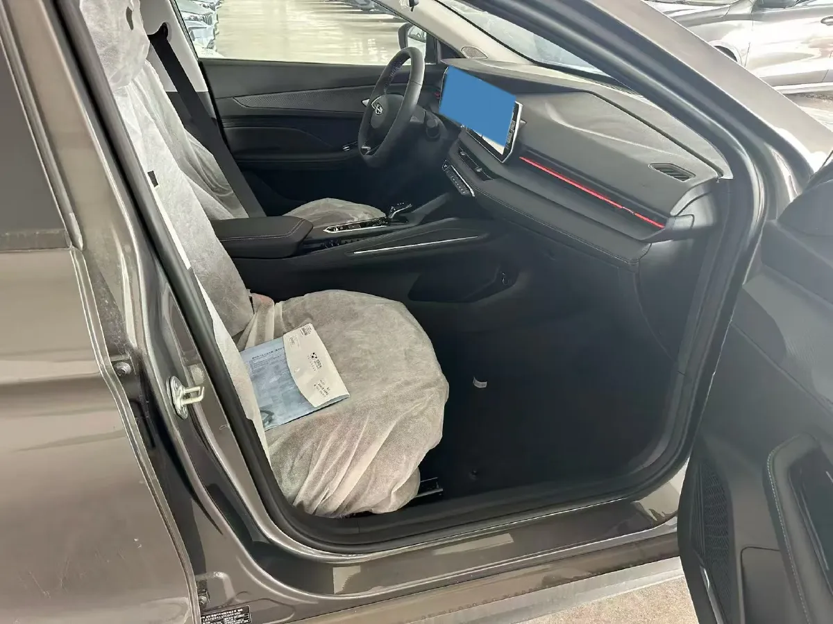 2024 Geely Binray 1.5T 181HP L4 7DCT,autocango,china used car exporter,china ev exporter,chinese used car exporter,chinese used ev exporter