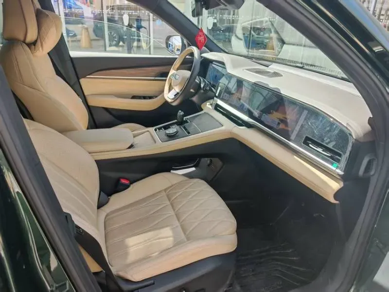 2025 Geely Monjaro 2.0T 238HP L4 8AT,autocango,china used car exporter,china ev exporter,chinese used car exporter,chinese used ev exporter