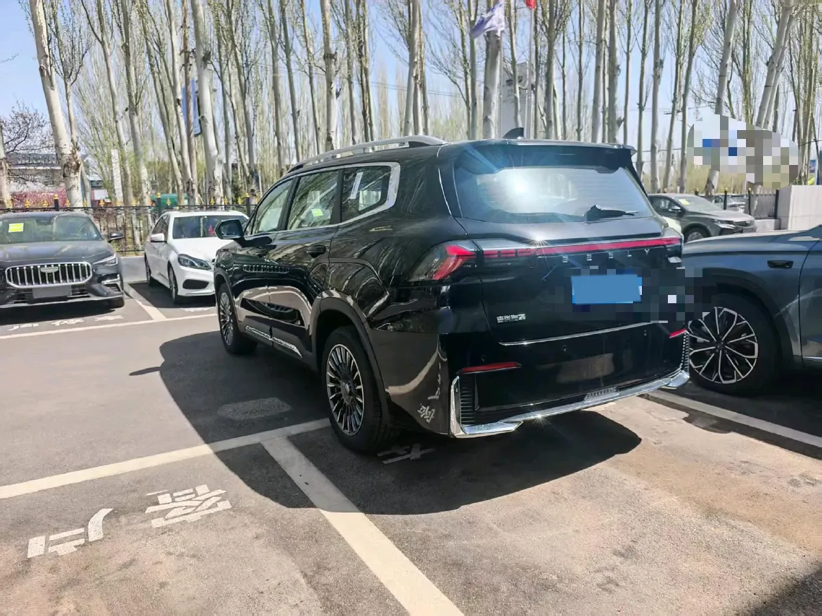 2025 Geely Okavango L 2.0T 218HP L4 7DCT,autocango,china used car exporter,china ev exporter,chinese used car exporter,chinese used ev exporter