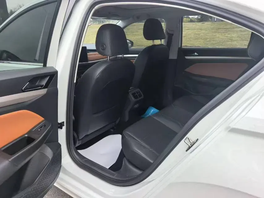 2024 Volkswagen Bora 1.2T 116HP L4 7DCT,autocango,china used car exporter,china ev exporter,chinese used car exporter,chinese used ev exporter