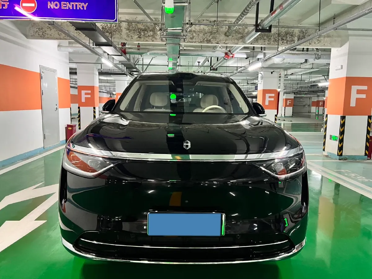 2025 AITO AITO M8 REEV 160HP REEV 53.4KWH,autocango,china used car exporter,china ev exporter,chinese used car exporter,chinese used ev exporter