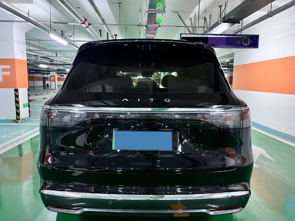 2025 AITO AITO M8 REEV 160HP REEV 53.4KWH,autocango,china used car exporter,china ev exporter,chinese used car exporter,chinese used ev exporter