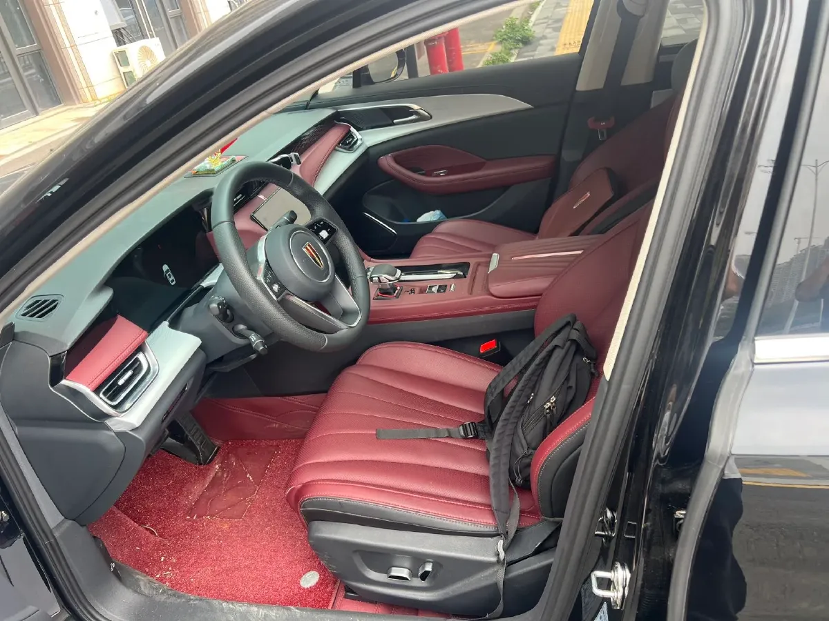 2025 HongQi H5 1.5T 169HP L4 1DHT Hybrid,autocango,china used car exporter,china ev exporter,chinese used car exporter,chinese used ev exporter