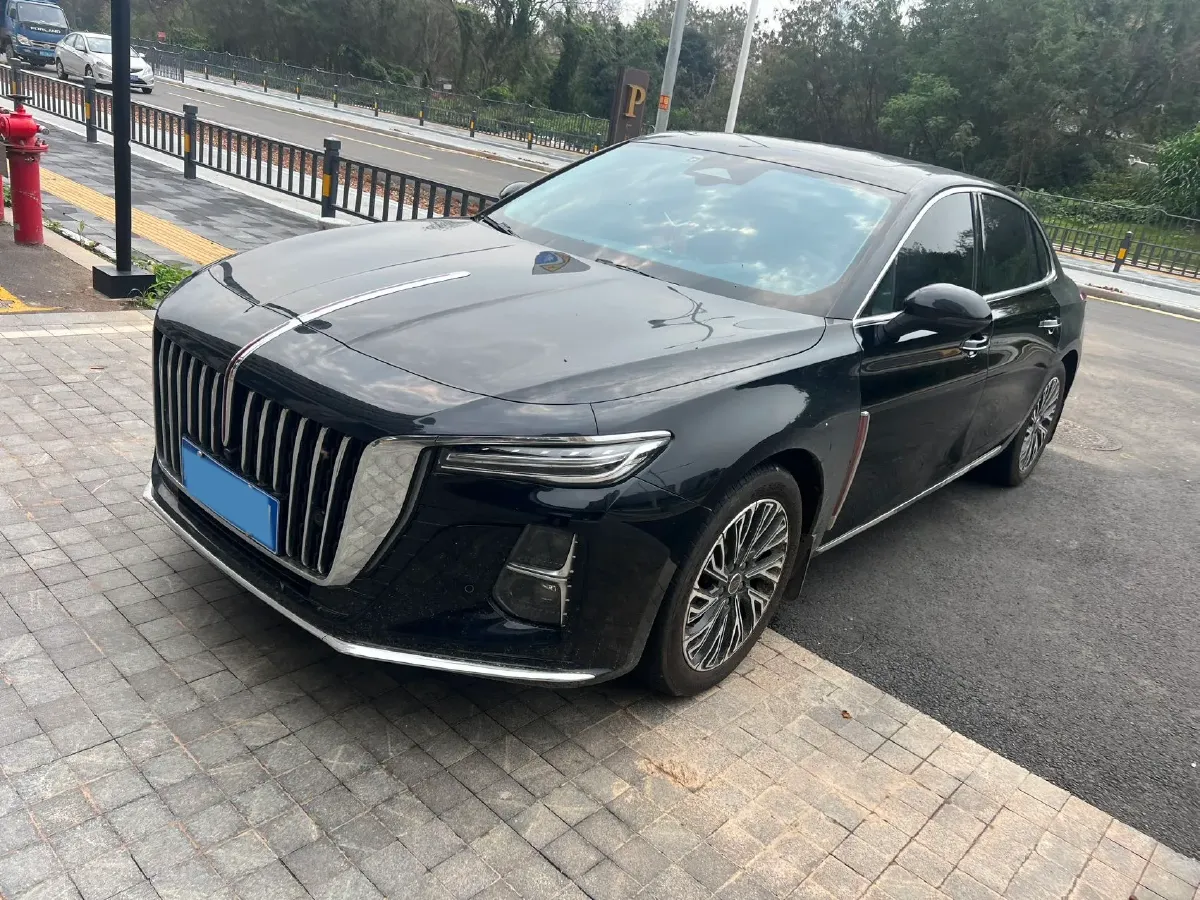 2025 HongQi H5 1.5T 169HP L4 1DHT Hybrid,autocango,china used car exporter,china ev exporter,chinese used car exporter,chinese used ev exporter
