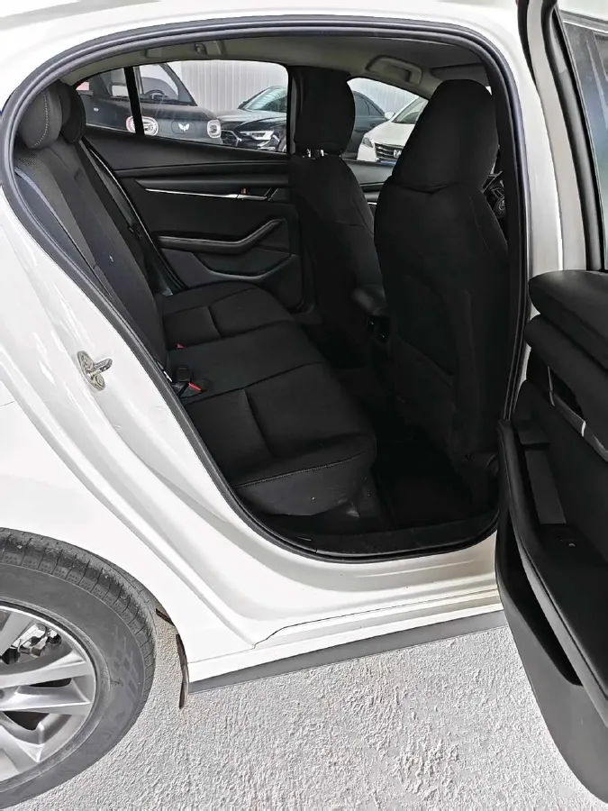 2020 Mazda 3 Axela 1.5L 117HP L4 6AT,autocango,china used car exporter,china ev exporter,chinese used car exporter,chinese used ev exporter