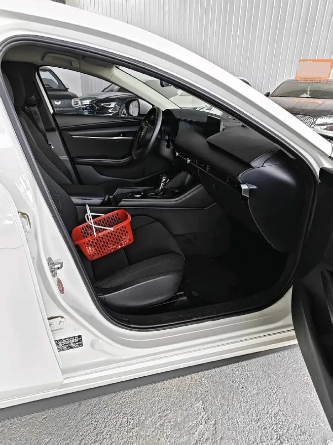 2020 Mazda 3 Axela 1.5L 117HP L4 6AT,autocango,china used car exporter,china ev exporter,chinese used car exporter,chinese used ev exporter