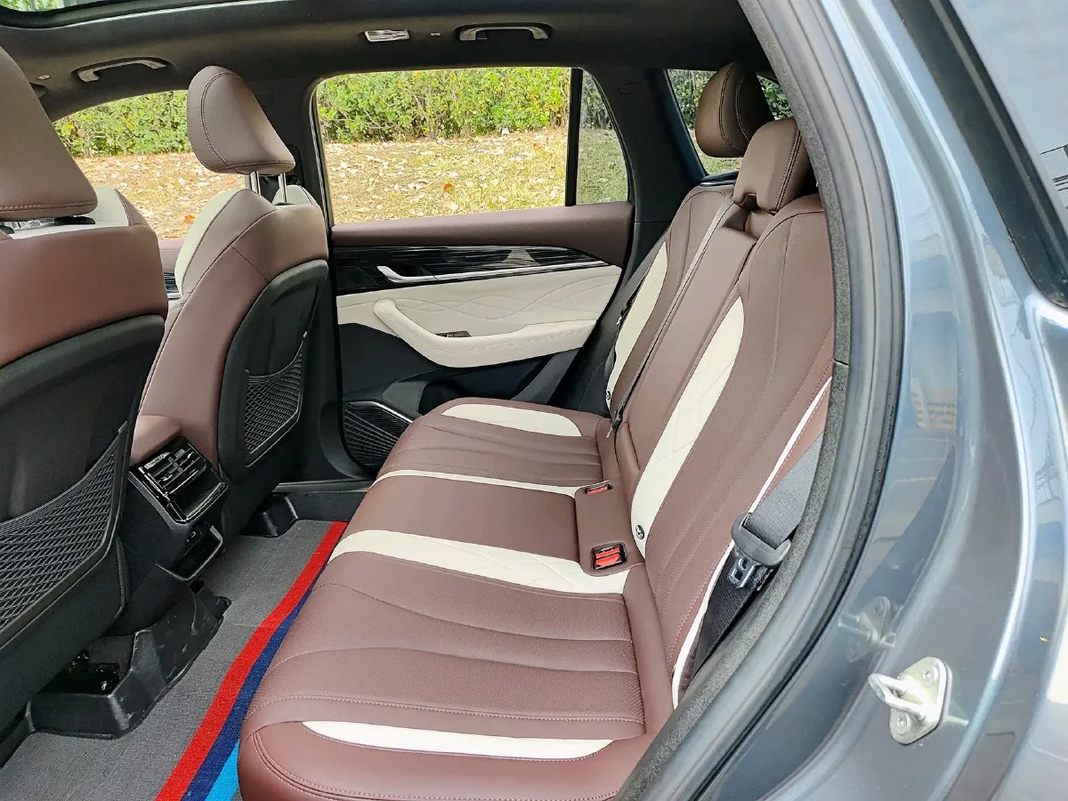 2024 Geely Monjaro 2.0T 238HP L4 8AT,autocango,china used car exporter,china ev exporter,chinese used car exporter,chinese used ev exporter