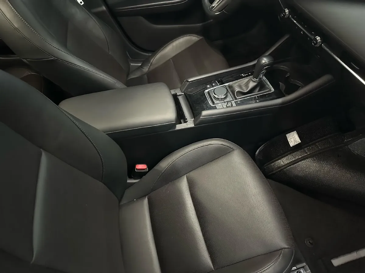 2022 Mazda 3 Axela 2.0L 158HP L4 6AT,autocango,china used car exporter,china ev exporter,chinese used car exporter,chinese used ev exporter