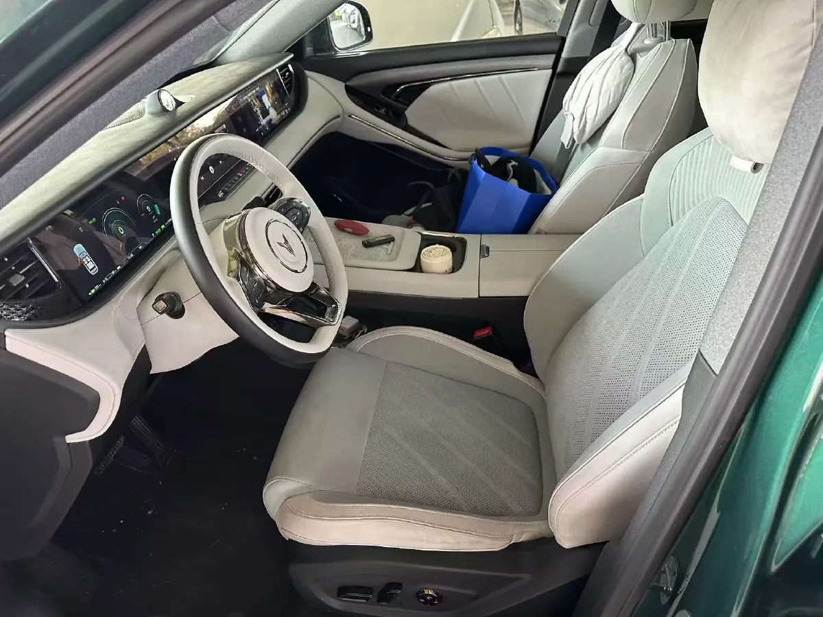 2025 Voyah FREE 1.5T 150HP L4 REEV 43KWH,autocango,china used car exporter,china ev exporter,chinese used car exporter,chinese used ev exporter