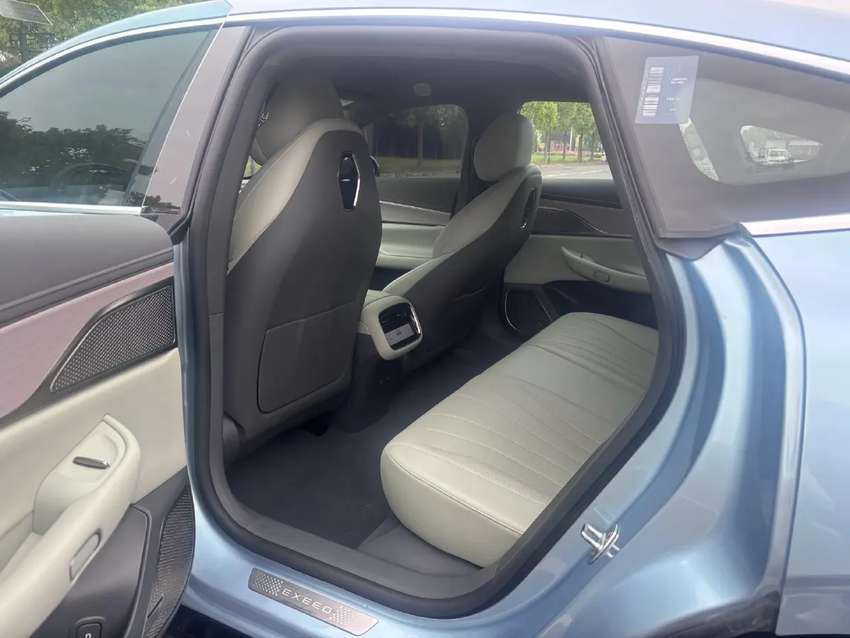 2024 Jaguar E-PACE 1.5T 200HP L3 8AT,autocango,china used car exporter,china ev exporter,chinese used car exporter,chinese used ev exporter