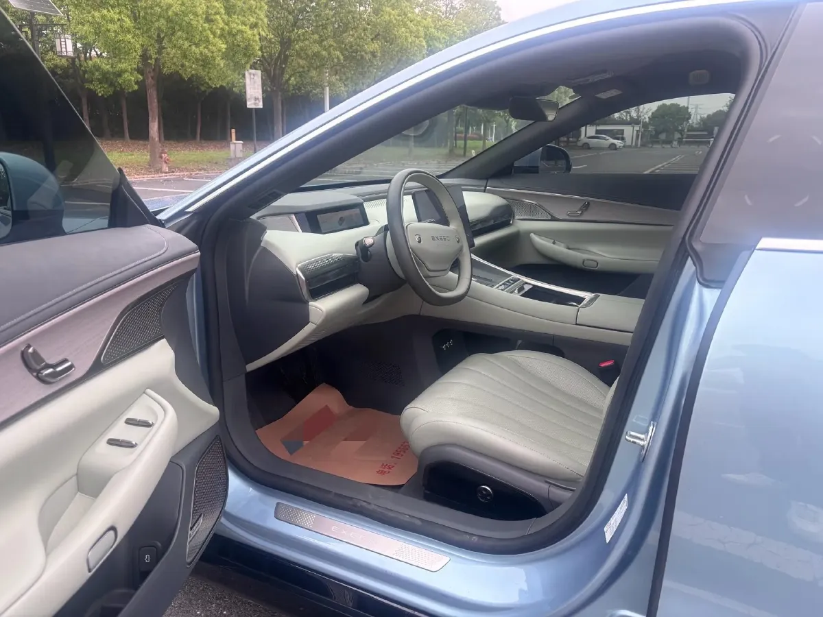 2024 Jaguar E-PACE 1.5T 200HP L3 8AT,autocango,china used car exporter,china ev exporter,chinese used car exporter,chinese used ev exporter