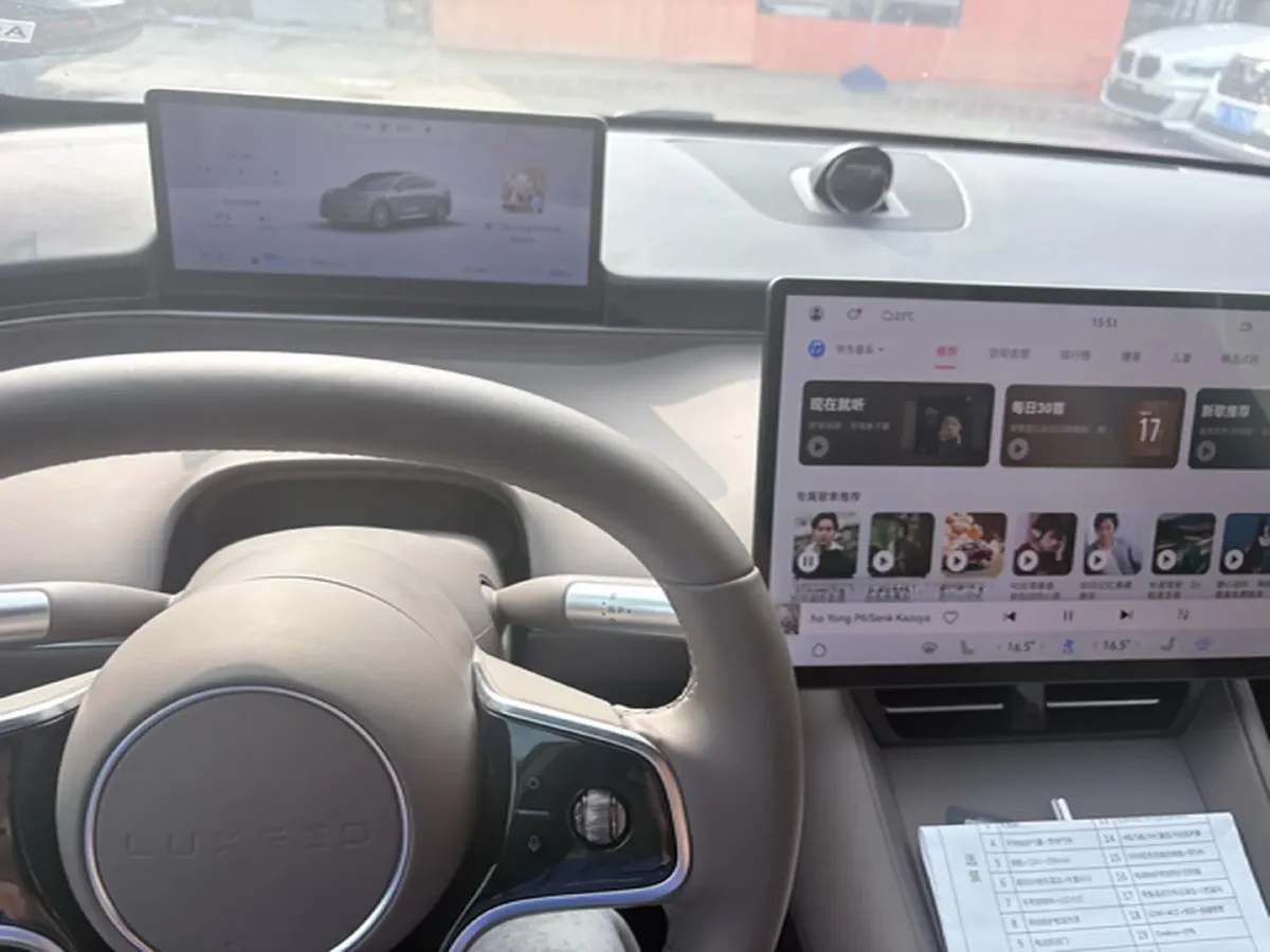 2025 Luxeed R7 REEV 156HP REEV 37KWH,autocango,china used car exporter,china ev exporter,chinese used car exporter,chinese used ev exporter