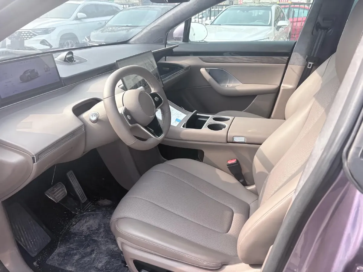 2025 Luxeed R7 REEV 156HP REEV 37KWH,autocango,china used car exporter,china ev exporter,chinese used car exporter,chinese used ev exporter