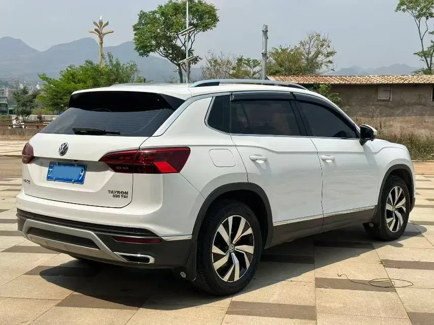 2019 Jeep Cherokee 2.0T 234HP L4 9AT,autocango,china used car exporter,china ev exporter,chinese used car exporter,chinese used ev exporter