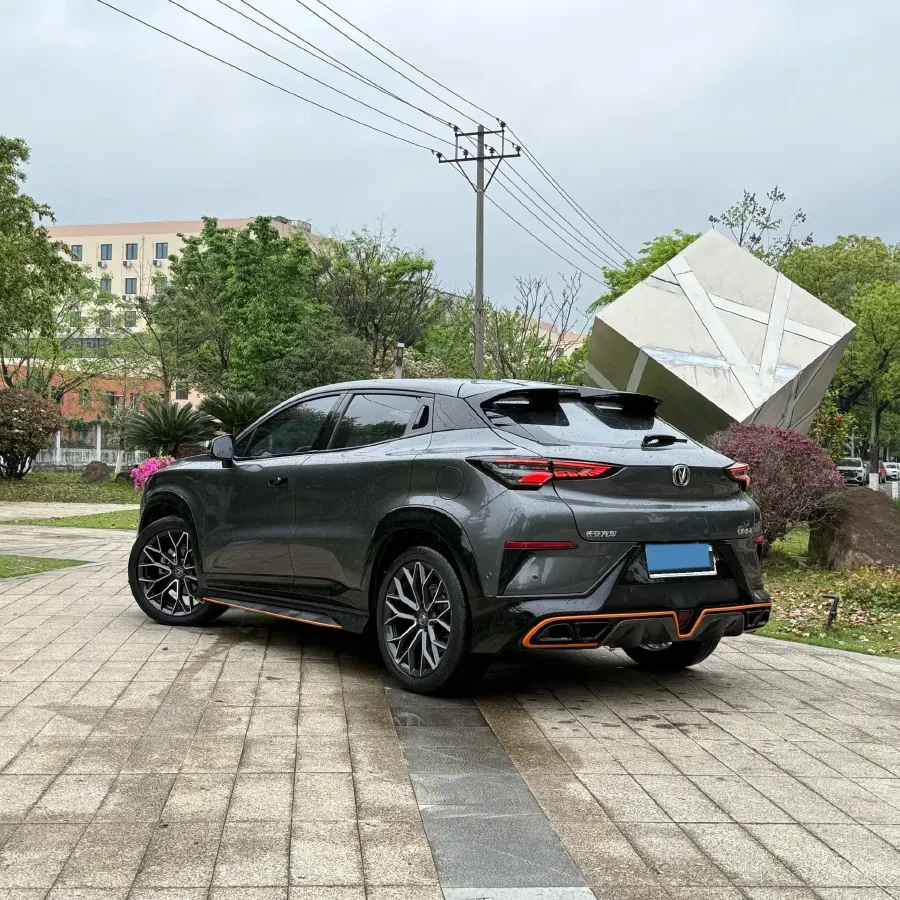 2022 ChangAn UNI-T 1.5T 188HP L4 7DCT,autocango,china used car exporter,china ev exporter,chinese used car exporter,chinese used ev exporter