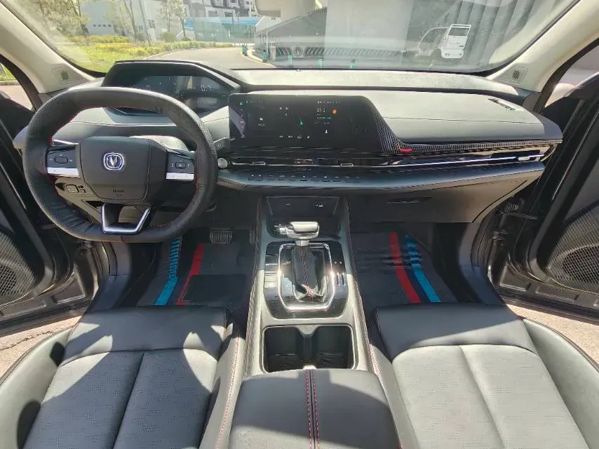 2022 ChangAn CS55 Plus 1.5T 180HP L4 7DCT,autocango,china used car exporter,china ev exporter,chinese used car exporter,chinese used ev exporter