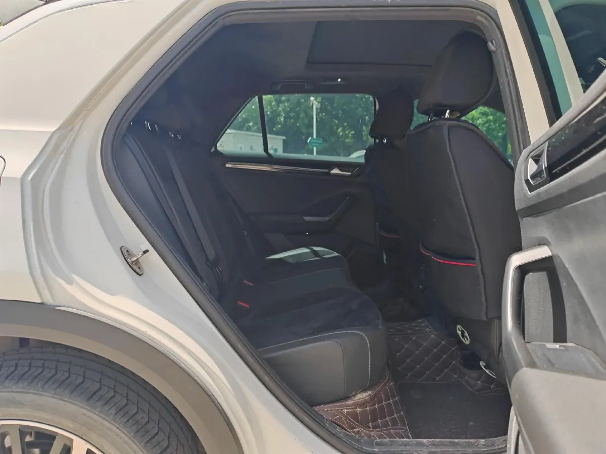 2018 Jeep Renegade 2.0L 155HP L4 9AT,autocango,china used car exporter,china ev exporter,chinese used car exporter,chinese used ev exporter