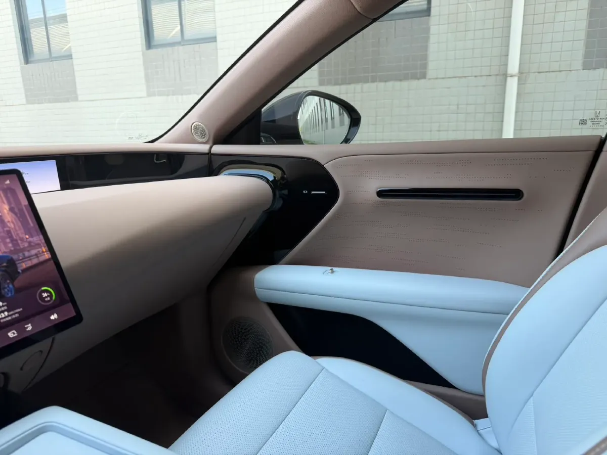 2026 Avatr 07 BEV,autocango,china used car exporter,china ev exporter,chinese used car exporter,chinese used ev exporter