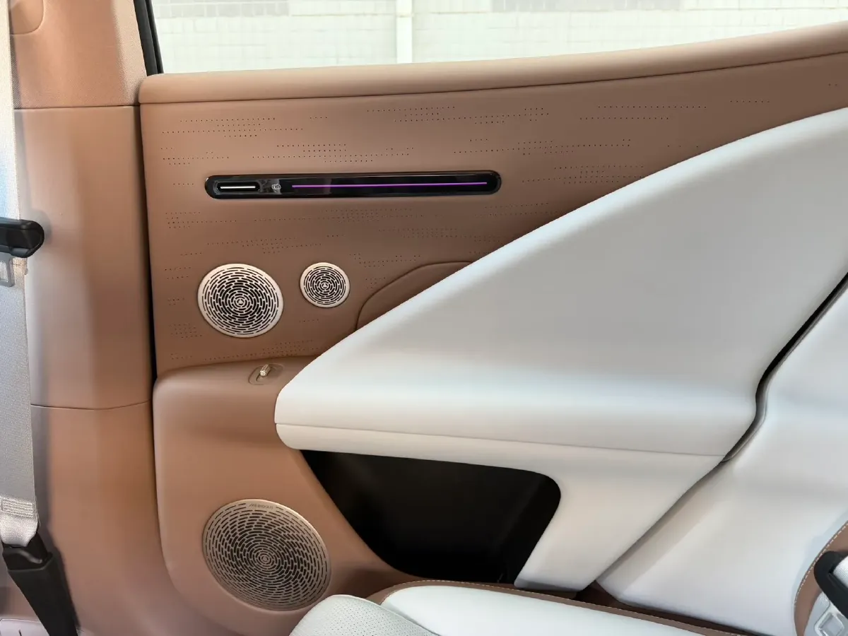 2026 Avatr 07 BEV,autocango,china used car exporter,china ev exporter,chinese used car exporter,chinese used ev exporter