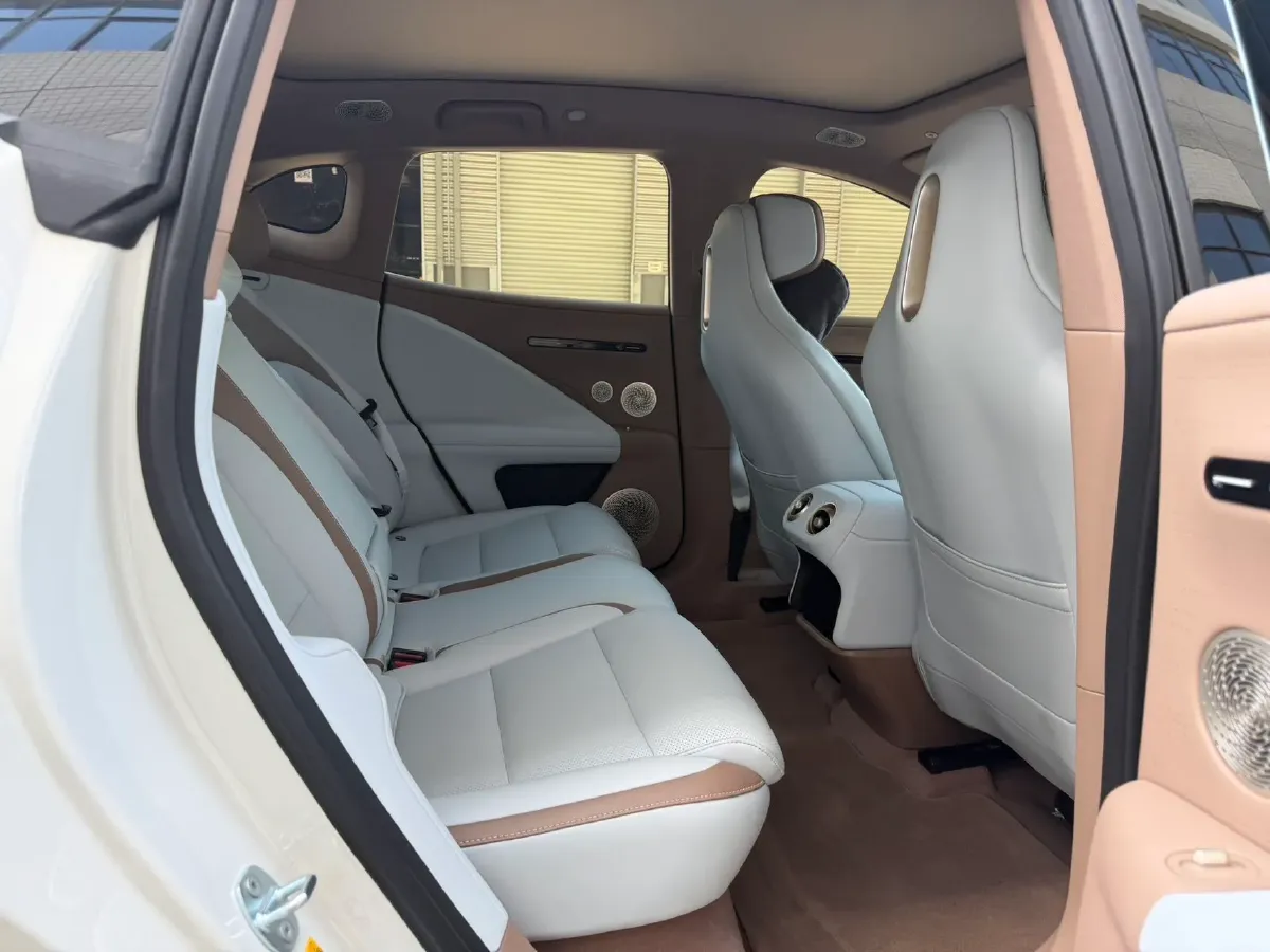 2026 Avatr 07 BEV,autocango,china used car exporter,china ev exporter,chinese used car exporter,chinese used ev exporter