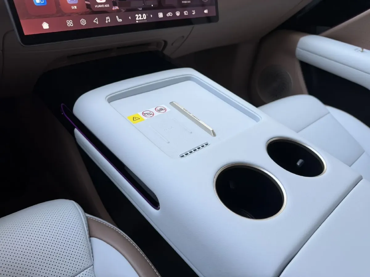 2026 Avatr 07 BEV,autocango,china used car exporter,china ev exporter,chinese used car exporter,chinese used ev exporter