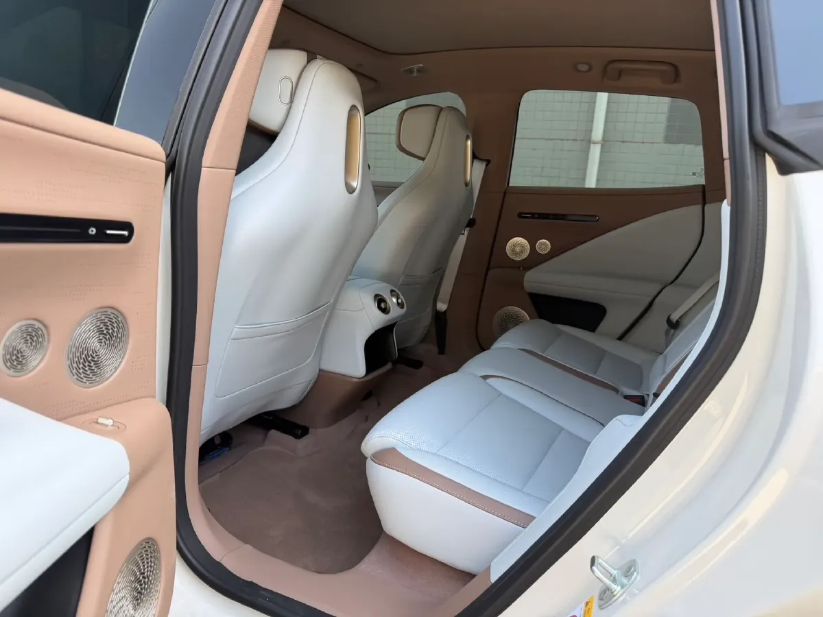 2026 Avatr 07 BEV,autocango,china used car exporter,china ev exporter,chinese used car exporter,chinese used ev exporter