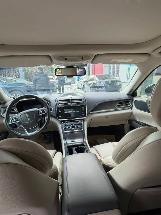 2017 Lincoln Continental 2.0T 261HP L4 6AT,autocango,china used car exporter,china ev exporter,chinese used car exporter,chinese used ev exporter