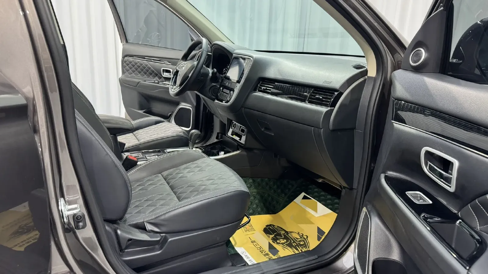 2021 Mitsubishi Outlander 2.0L 166HP L4 CVT,autocango,china used car exporter,china ev exporter,chinese used car exporter,chinese used ev exporter