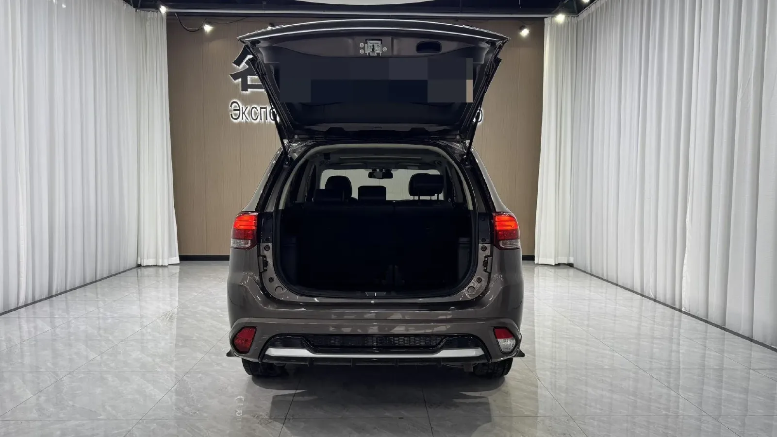 2021 Mitsubishi Outlander 2.0L 166HP L4 CVT,autocango,china used car exporter,china ev exporter,chinese used car exporter,chinese used ev exporter