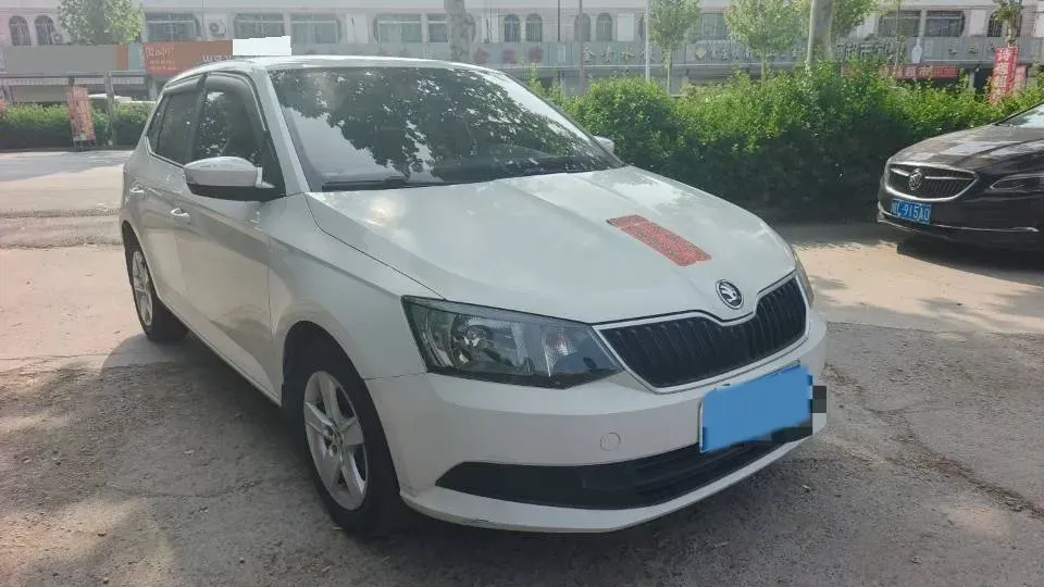 2017 Skoda Fabia 1.4L 90HP L4 6AT,autocango,china used car exporter,china ev exporter,chinese used car exporter,chinese used ev exporter