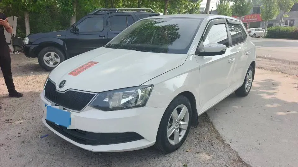 2017 Skoda Fabia 1.4L 90HP L4 6AT,autocango,china used car exporter,china ev exporter,chinese used car exporter,chinese used ev exporter