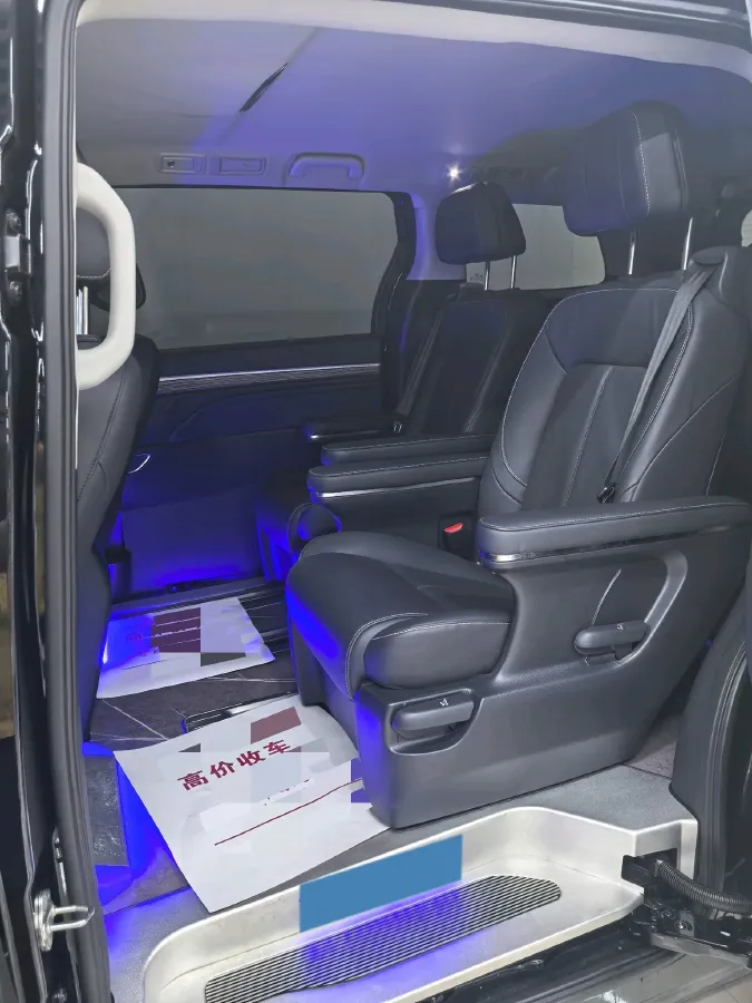 2023 GAC Trumpchi M8 2.0T 252HP L4 8AT,autocango,china used car exporter,china ev exporter,chinese used car exporter,chinese used ev exporter