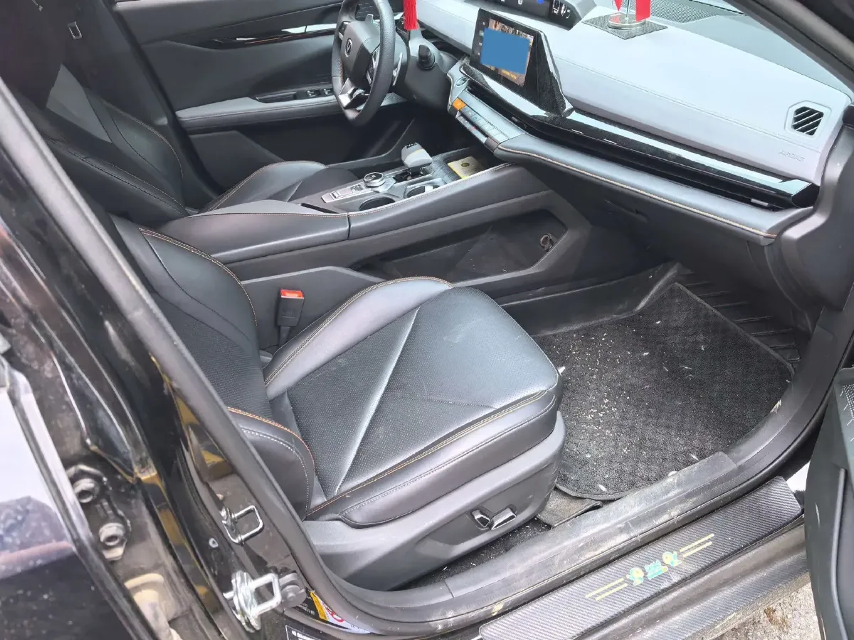 2022 ChangAn UNI-V 1.5T 188HP L4 7DCT,autocango,china used car exporter,china ev exporter,chinese used car exporter,chinese used ev exporter