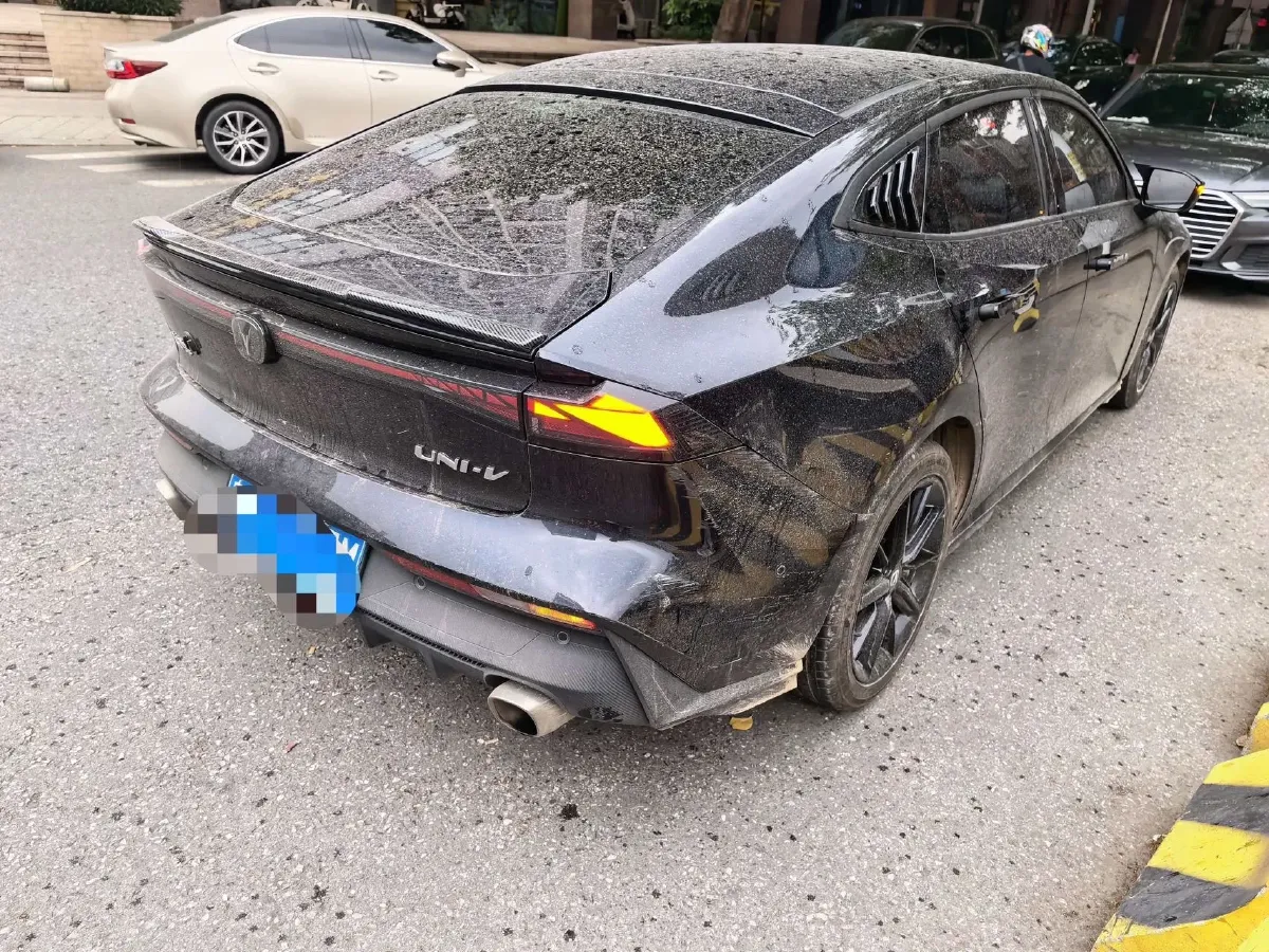 2022 ChangAn UNI-V 1.5T 188HP L4 7DCT,autocango,china used car exporter,china ev exporter,chinese used car exporter,chinese used ev exporter