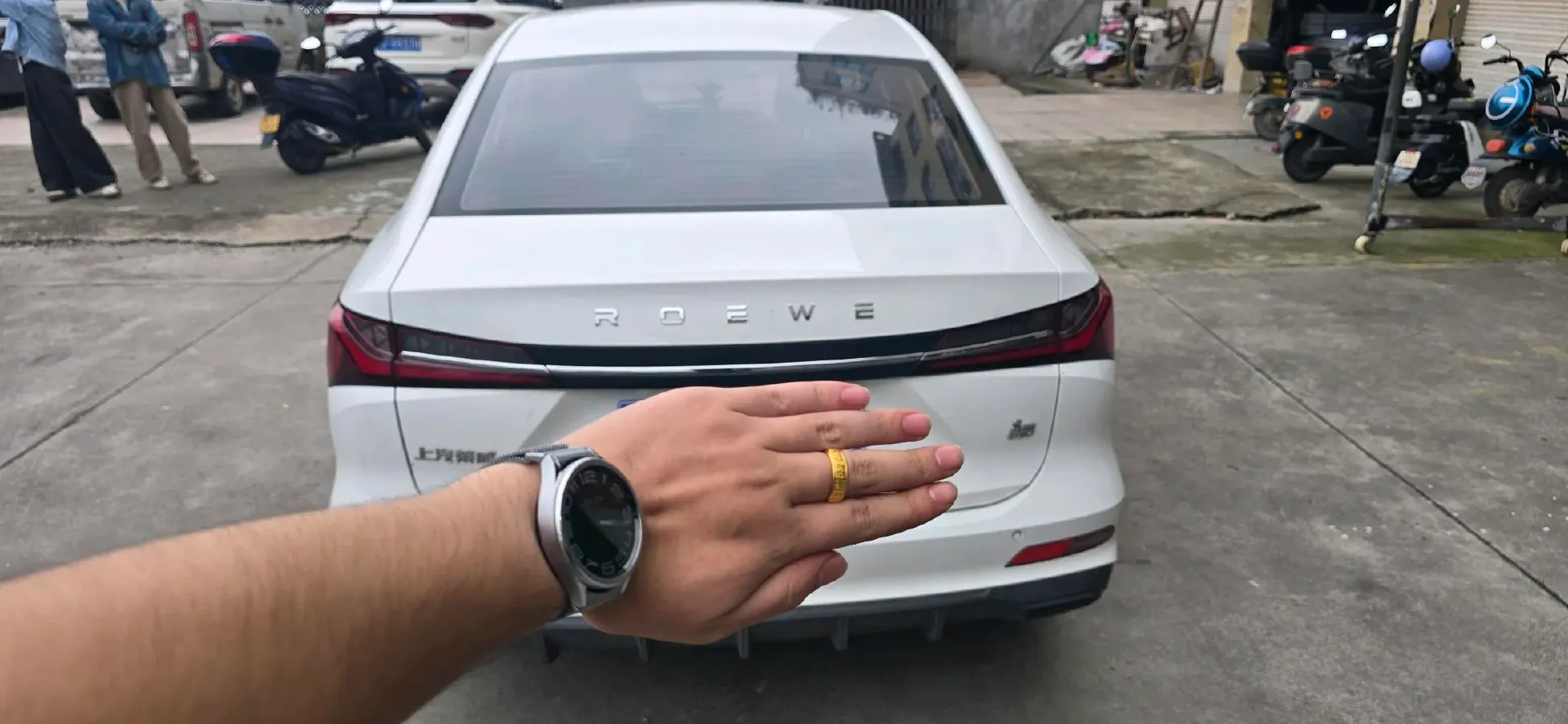 2026 Roewe i5 1.5L 129HP L4 5MT,autocango,china used car exporter,china ev exporter,chinese used car exporter,chinese used ev exporter