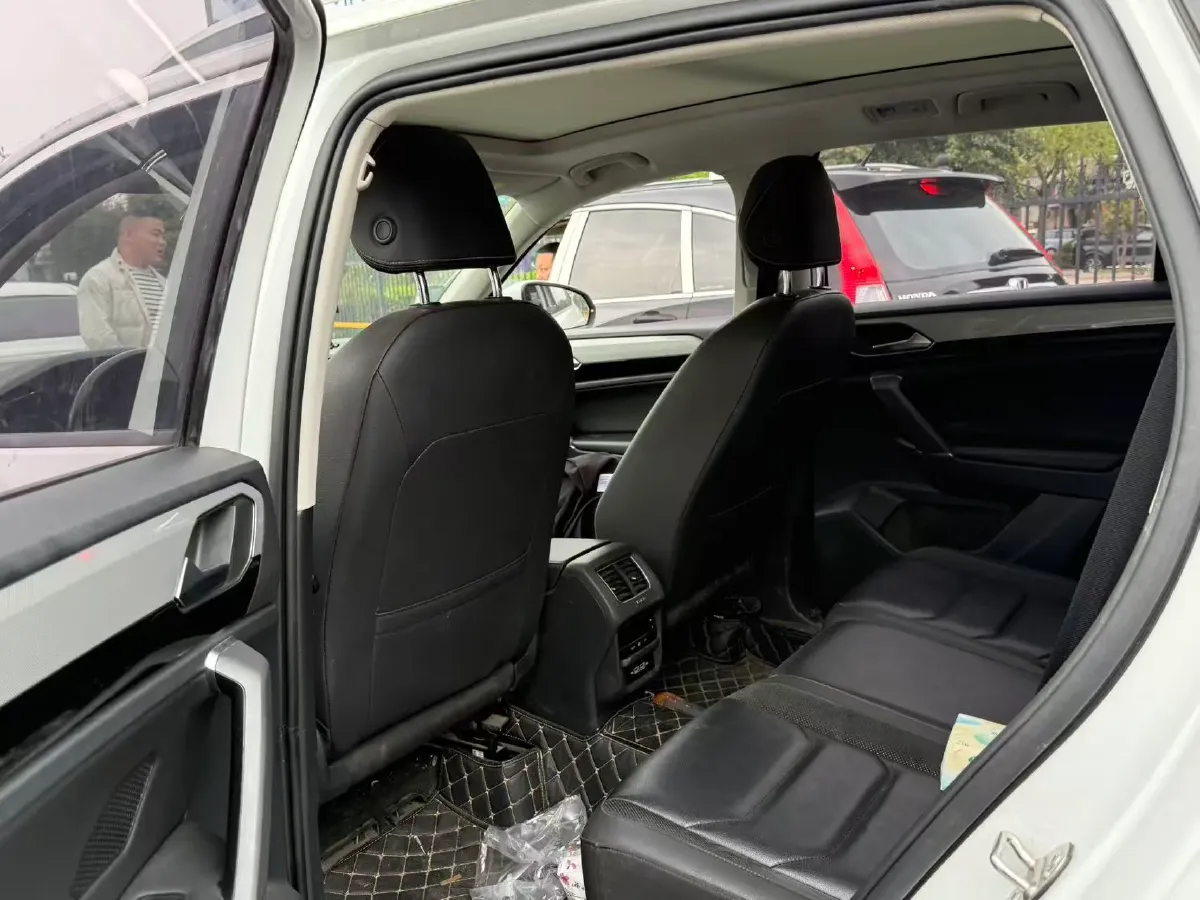 2020 Volkswagen Tayron 2.0T 186HP L4 7DCT,autocango,china used car exporter,china ev exporter,chinese used car exporter,chinese used ev exporter