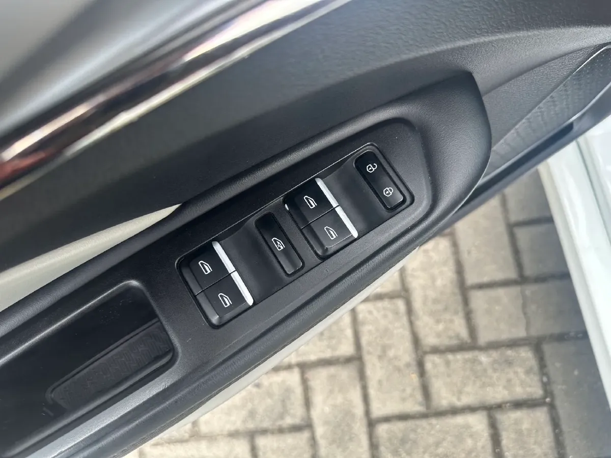 2018 Geely Binray 1.4T 133HP L4 CVT,autocango,china used car exporter,china ev exporter,chinese used car exporter,chinese used ev exporter