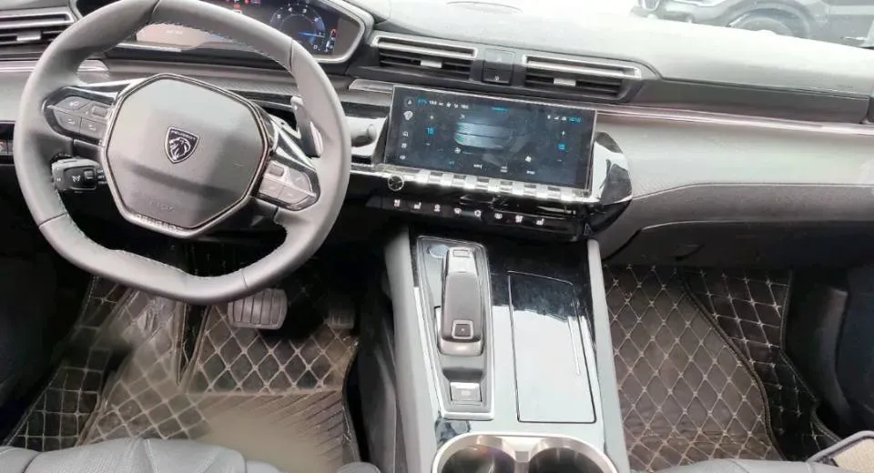 2023 Peugeot 508 1.8T 211HP L4 8AT,autocango,china used car exporter,china ev exporter,chinese used car exporter,chinese used ev exporter