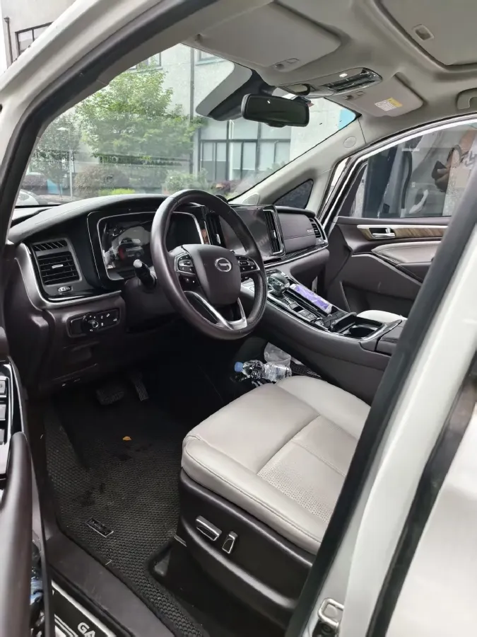 2021 GAC Trumpchi M8 2.0T 252HP L4 8AT,autocango,china used car exporter,china ev exporter,chinese used car exporter,chinese used ev exporter