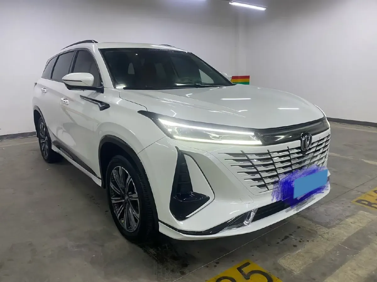 2023 ChangAn CS75 Plus 2.0T 233HP L4 8AT,autocango,china used car exporter,china ev exporter,chinese used car exporter,chinese used ev exporter