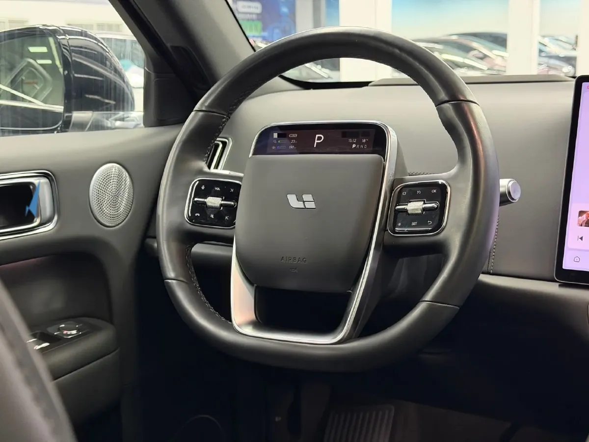 2024 Li L6 Range Extended 154HP L4 REEV 36.8KWH,autocango,china used car exporter,china ev exporter,chinese used car exporter,chinese used ev exporter