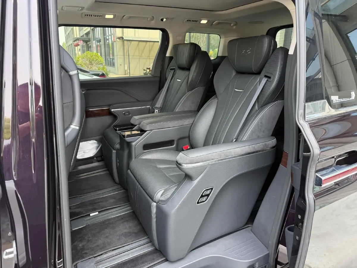 2024 HongQi HQ9 2.0T 163HP L4 1DHT PHEV 20.14KWH,autocango,china used car exporter,china ev exporter,chinese used car exporter,chinese used ev exporter