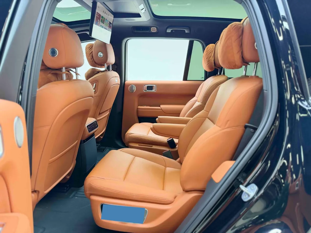 2024 Ford Bronco 2.3T 275HP L4 10AT,autocango,china used car exporter,china ev exporter,chinese used car exporter,chinese used ev exporter