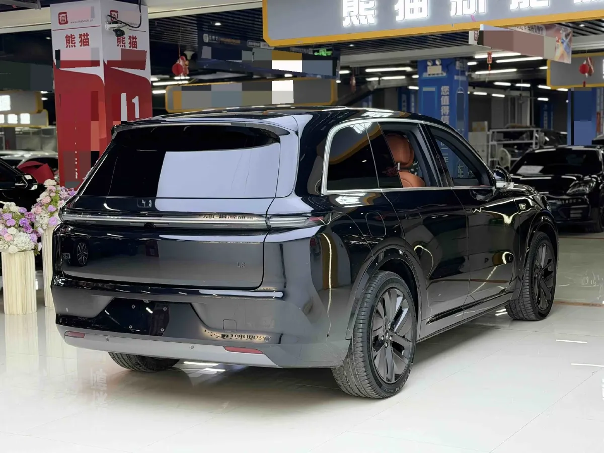 2024 Ford Bronco 2.3T 275HP L4 10AT,autocango,china used car exporter,china ev exporter,chinese used car exporter,chinese used ev exporter