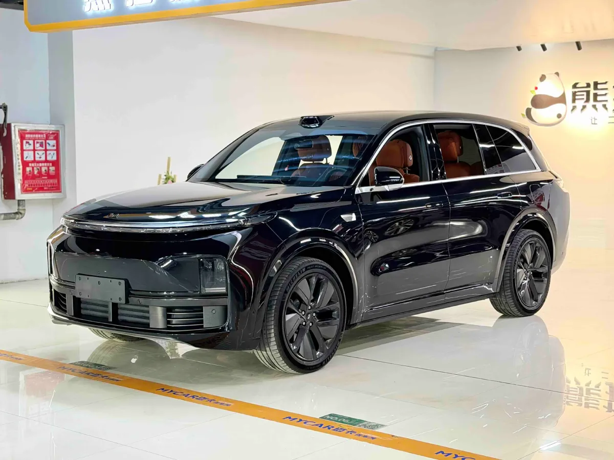 2024 Ford Bronco 2.3T 275HP L4 10AT,autocango,china used car exporter,china ev exporter,chinese used car exporter,chinese used ev exporter