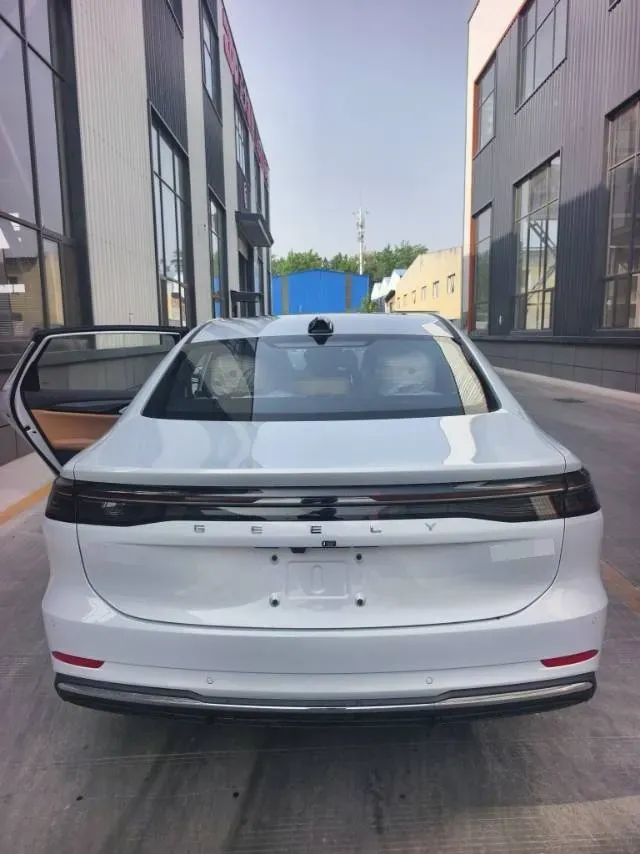 2025 Geely Galaxy A7 1.5L 112HP L4 1DHT PHEV,autocango,china used car exporter,china ev exporter,chinese used car exporter,chinese used ev exporter