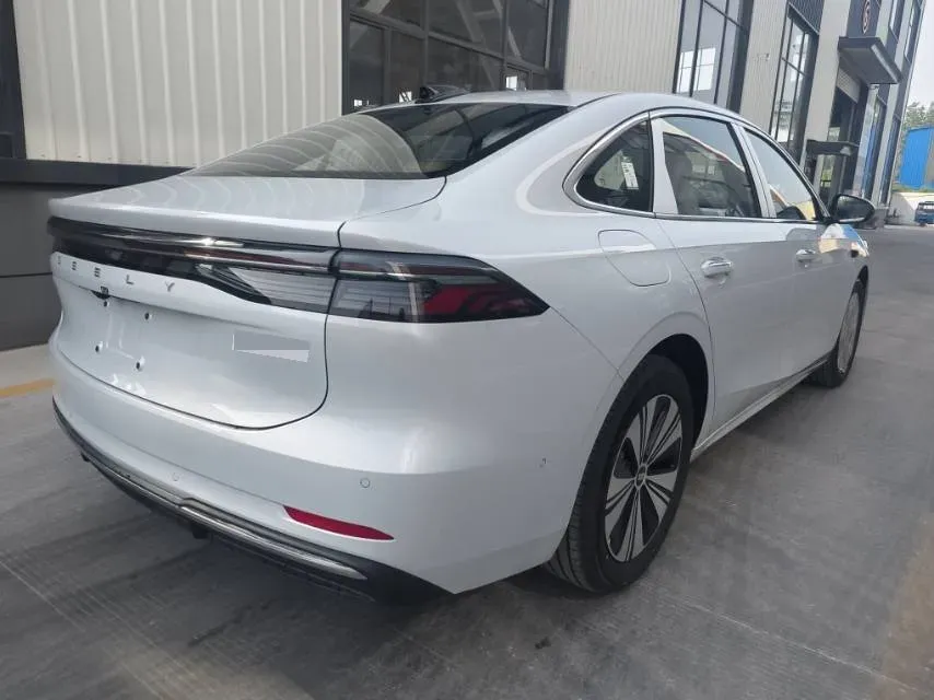 2025 Geely Galaxy A7 1.5L 112HP L4 1DHT PHEV,autocango,china used car exporter,china ev exporter,chinese used car exporter,chinese used ev exporter