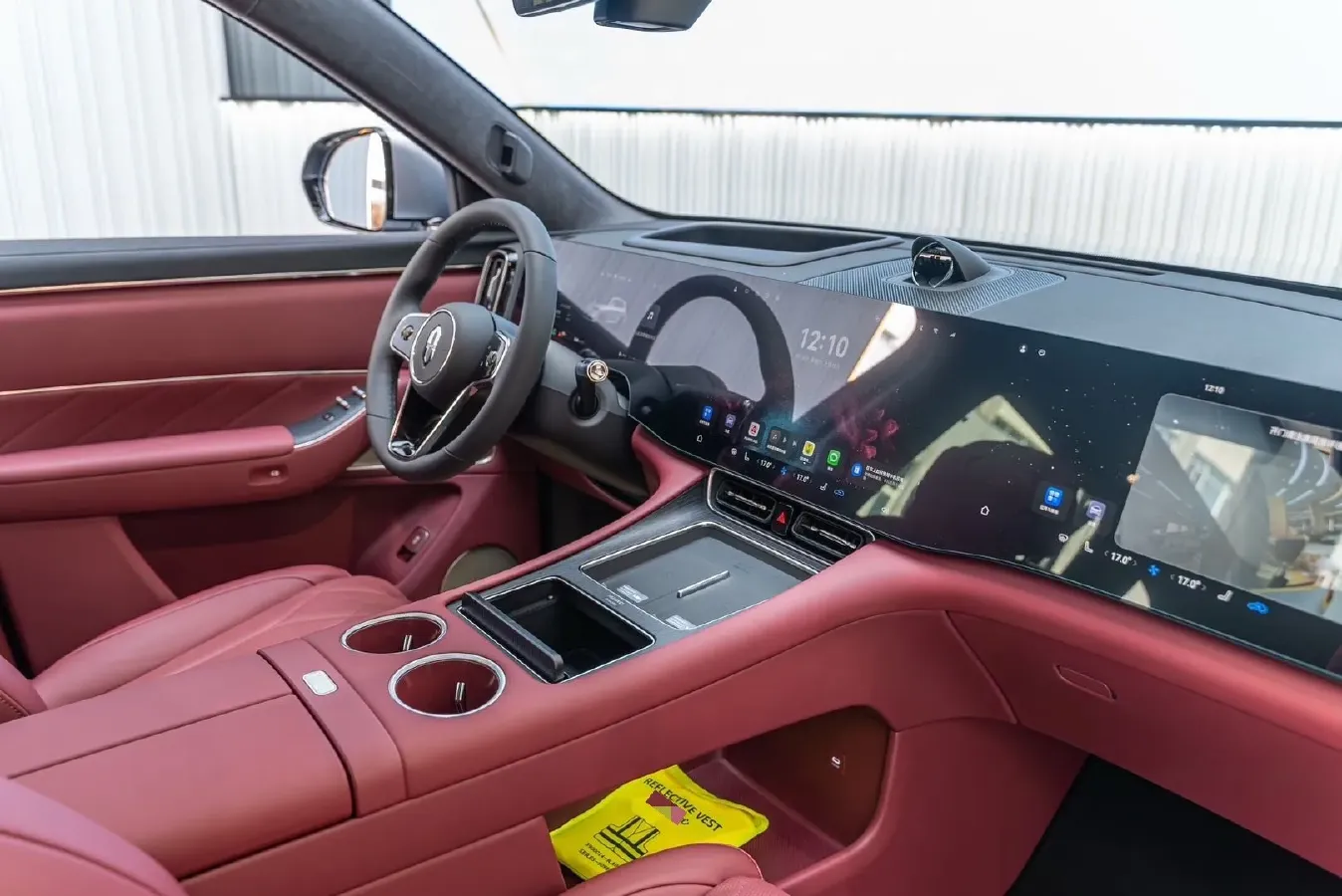 2025 AITO AITO M8 REEV 160HP REEV 53.4KWH,autocango,china used car exporter,china ev exporter,chinese used car exporter,chinese used ev exporter